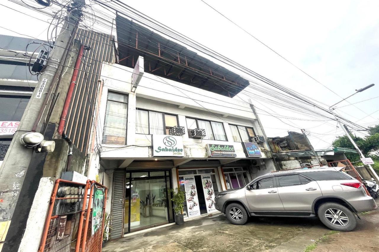 Oyo 910 Sabaidee Suites Mandaue-stad Buitenkant foto