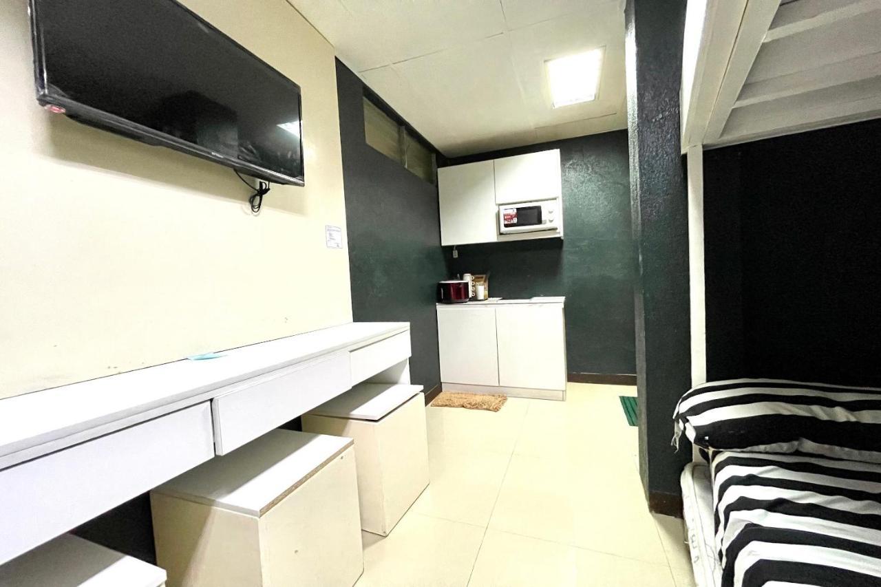 Oyo 910 Sabaidee Suites Mandaue-stad Buitenkant foto